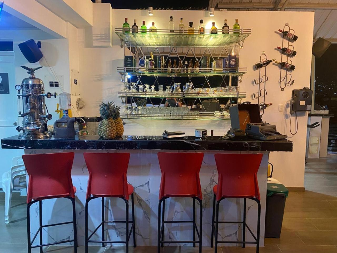Hotel Alameda Plaza 卡利 外观 照片